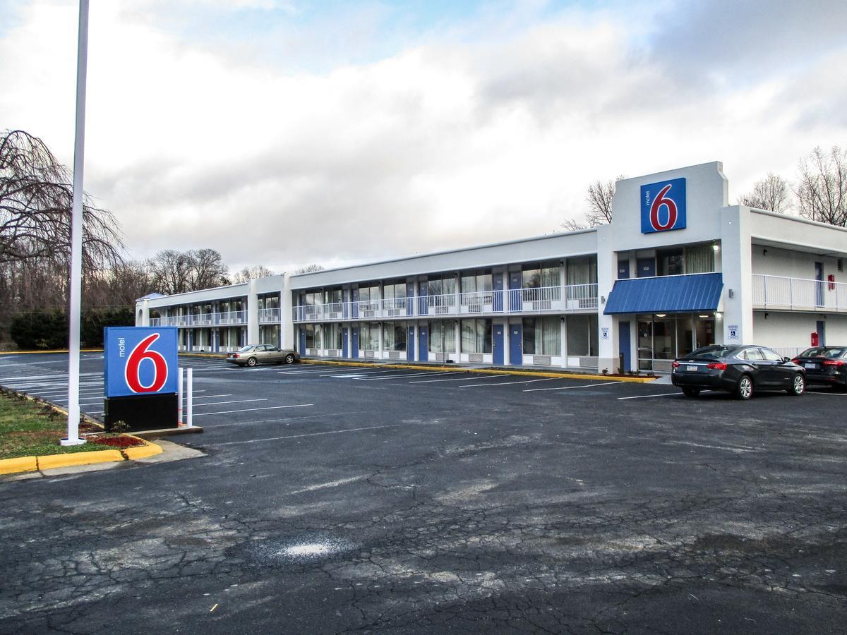 Econo Lodge Эшборо Экстерьер фото