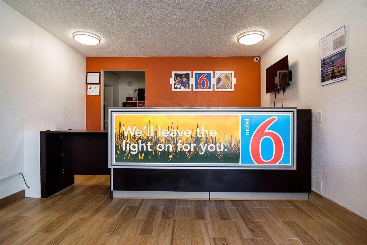 Econo Lodge Эшборо Экстерьер фото